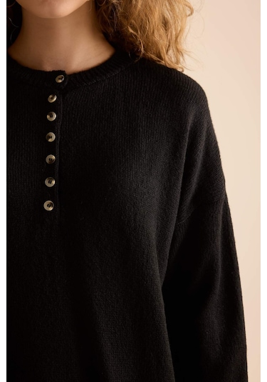 DeFacto Oversize Geniş Kalıp Düğmeli Yaka Triko Kazak D4913AXNSBK81 Siyah