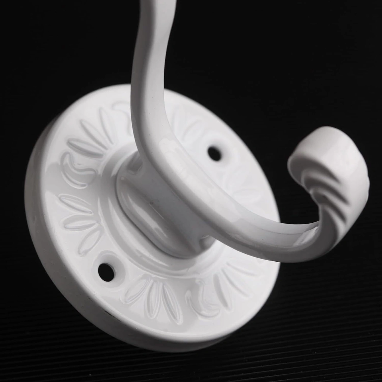 Xiyyadms Beyaz Metal Duvarlı Giysi Kancaları 5'li Set - Tuvalet Ve Giriş İçin, Kıyafet, Anahtar, Şapka, Eşarp Asma, Vidalama Dâhil Beyaz