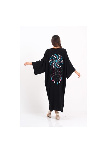 Kadın Siyah V Yaka Sırtı Ve Cepleri Nakışlı Püsküllü Oversize Uzun Elbise - Sıyah