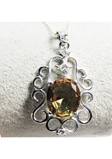 Gümüş Zultanit Oval Taşlı Desenli Kolye