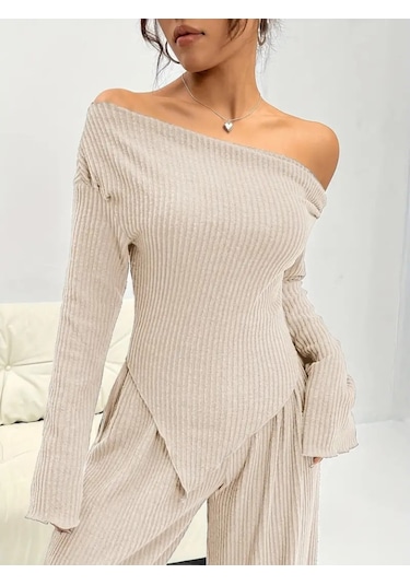 Kadın Uzun Kollu Omuzlardan Açık Asimetrik Kesim Kaşkorse Bluz Ve Pantolon Ikili Pantolon Bej Kadın Uzun Kollu Omuzlardan Açık Asimetrik Kesim Kaşkorse Bluz Ve Pantolon Ikili Pantolon Bej
