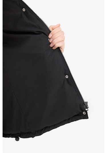 Defacto Regular Fit Kapüşonlu Fermuarlı Şişme Yelek E8590ax25aubk27 Siyah