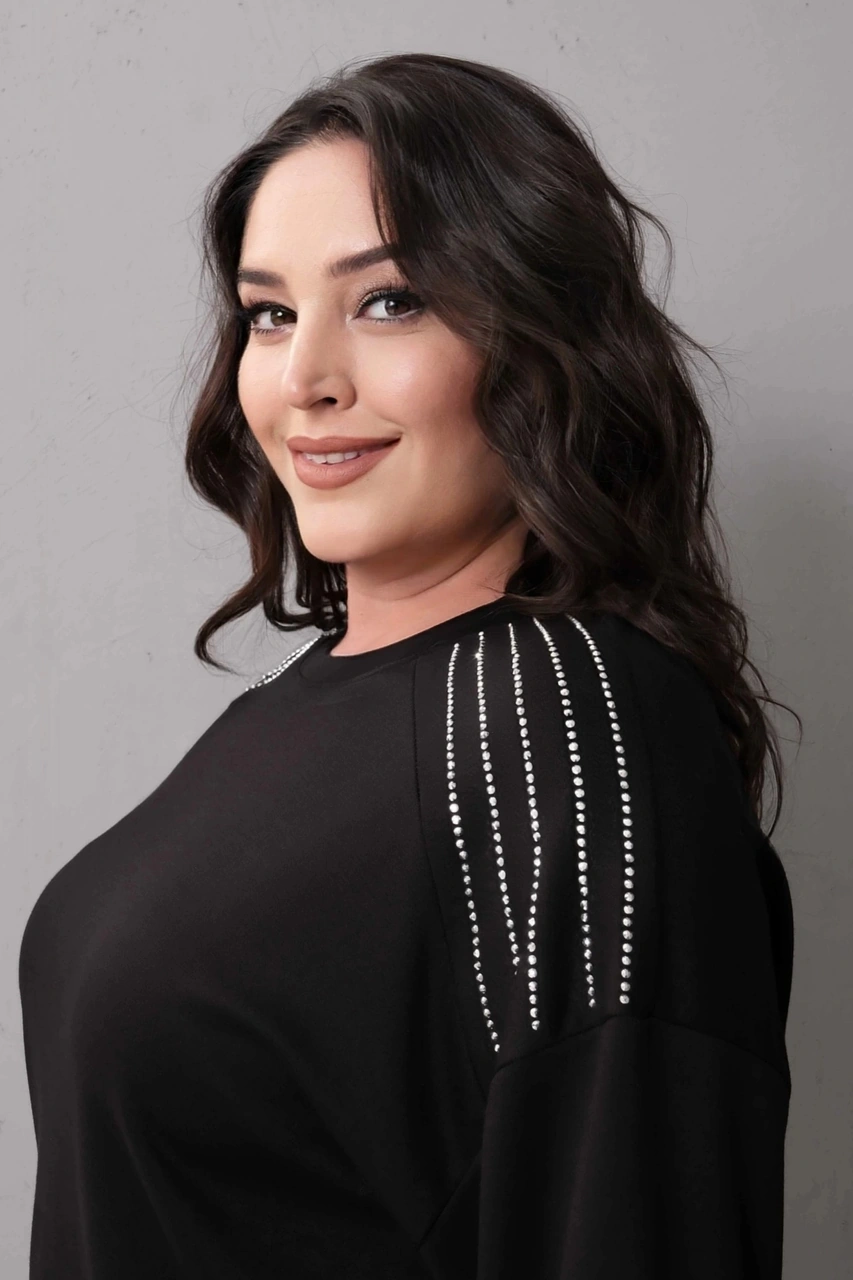 Omuzlar Taş Baskılı Sweatshirt Siyah