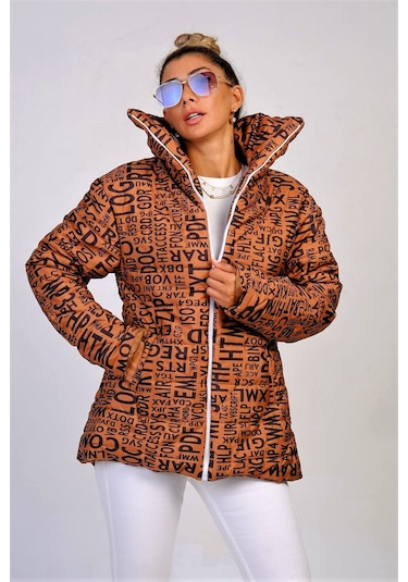 Kadın Kahverengi Dik Yaka Su Geçirmez Yazılı Uzun Şişme Mont