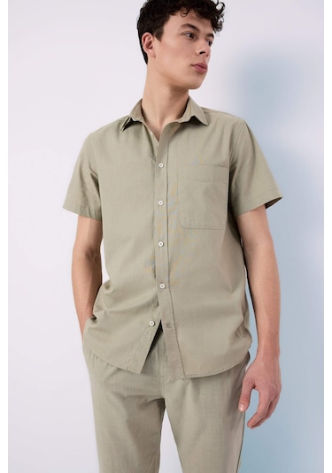 DeFacto %100 Pamuk Regular Fit Yazlık Polo Yaka Keten Görünümlü Kısa Kollu Gömlek D7551AX25SPKH404 DeFacto %100 Pamuk Regular Fit Yazlık Polo Yaka Keten Görünümlü Kısa Kollu Gömlek D7551AX25SPKH404