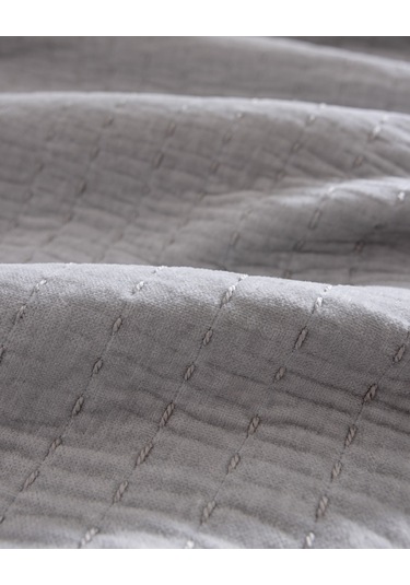 Madame Coco Feolette Çift Kişilik Yatak Örtüsü - Gri Gri