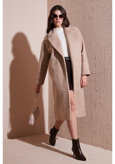 Lela Oversize Fit Mono Yaka Düğmeli Buklet Uzun Kaşe Bayan Kaban 6810236 Bej