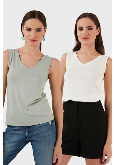 Lela Slim Fit V Yaka Kalın Askılı 2' Li Paket Bayan Bluz 5864384S2 Ekru-Çağla Lela Slim Fit V Yaka Kalın Askılı 2' Li Paket Bayan Bluz 5864384S2 Ekru-Çağla