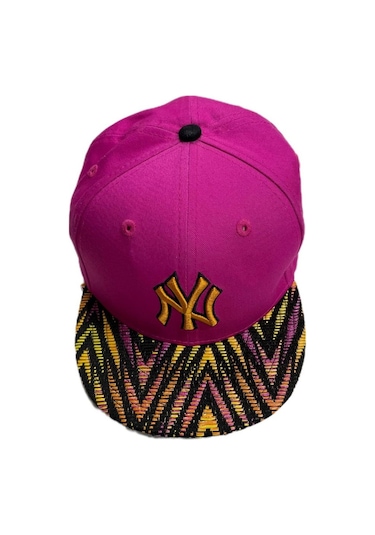 New Era Sarı Motifli Gold Ny Logo 9Fifty Kadın Şapka