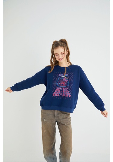 Hello Kitty Lisanslı Baskılı Kalın Lacivert Sweatshirt Renkli