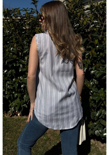 Kadın Laci Çizgili, Dokulu Yazlık Kumaş, Yarım Patlı, Sıfır Kollu Bluz Lacivert