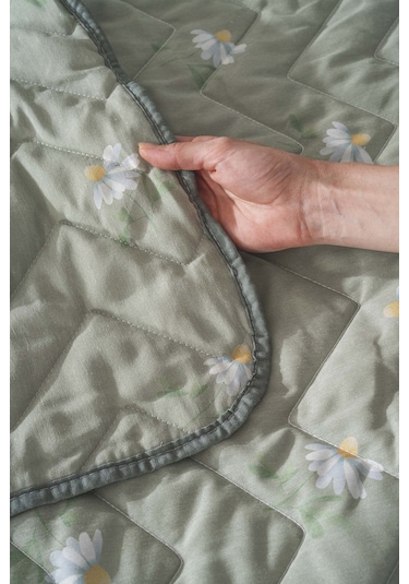 Yeşil Papatya Çift Kişilik Pamuklu Kapitone Pike & Yatak Örtüsü Yeşil