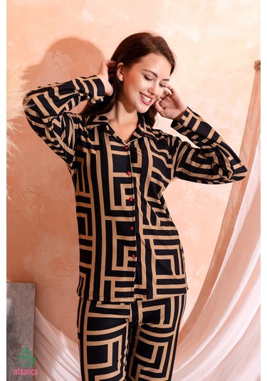 Nisanca Kışlık Düğmeli Ekose Desen Yılbaşı Temalı Kadın Süet Pijama Takımı Kahve