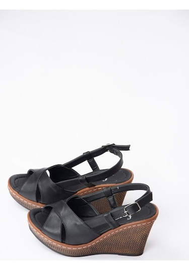 Fox Shoes Siyah Dolgu Topuklu Kadın Ayakkabı K674041309