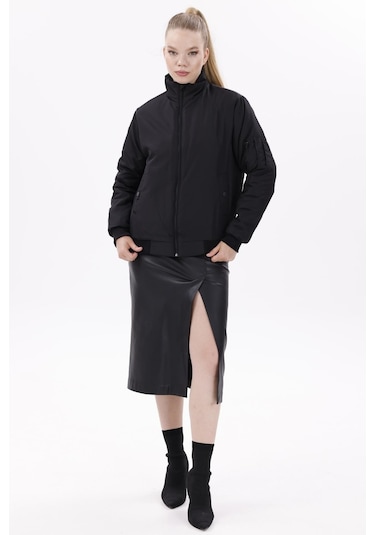 Kadın Astarlı Dik Yaka Mevsimlik Su Ve Rüzgar Geçirmez Mont Siyah