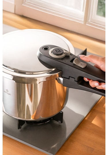Emsan Fast Cooker Çift Emniyetli Düdüklü Tencere 6 Lt Siyah