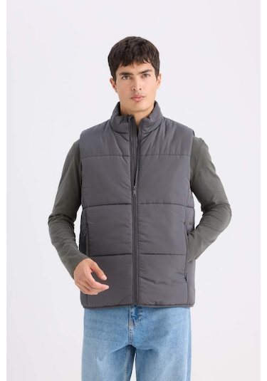DeFacto Regular Fit Dik Yaka Fermuarlı Şişme Yelek D6286AX25SPAR104