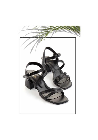 Siyah Kadın Klasik Topuklu Ayakkabı K05233008209 Siyah