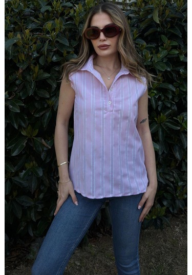 Kadın Pembe Çizgili, Dokulu Yazlık Kumaş, Yarım Patlı, Sıfır Kollu Bluz Pembe