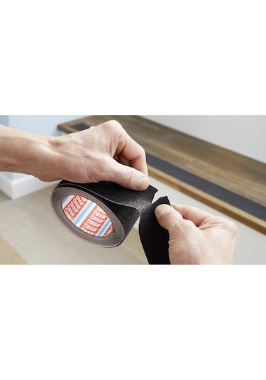 Tesa Kaydırmaz Bant Zemin Güvenliği İçin Siyah 5m x 50mm