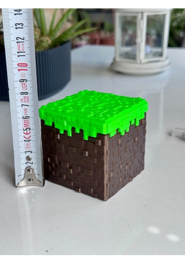 Minecraft Çim Bloğu Karakter Kutusu