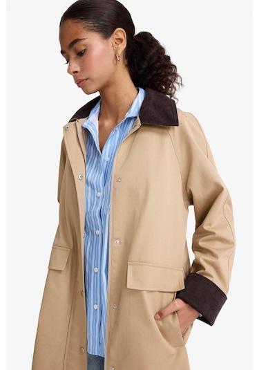 Defacto Regular Fit Kontrast Yaka Cepli Çıtçıtlı Pamuklu Trençkot E8594ax25aubg501 Bej Defacto Regular Fit Kontrast Yaka Cepli Çıtçıtlı Pamuklu Trençkot E8594ax25aubg501 Bej