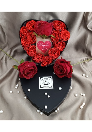 İnci Mode Hoşgeldin Bebek 12+1 Çiçekli Kalpli Kutu Hediyelik Çiçek Kutusu Siyah