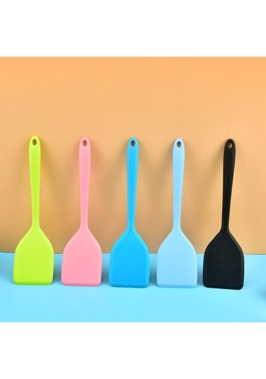 Siyah Asma Delikli Dayanıklı Küçük Korozyon Önleyici Çok Yönlü Solmaz Silikon Spatula Wok Kürek