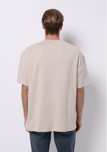 Colins Oversize Fit Yuvarlak Yaka Düz Erkek Taş Kısa Kol Tişört Cl1076602 Q1.v1 Stn Taş Colins Oversize Fit Yuvarlak Yaka Düz Erkek Taş Kısa Kol Tişört Cl1076602 Q1.v1 Stn Taş