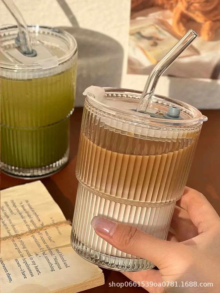 Conflate Kapaklı Ve Pipetli Hava Geçirmez Bardak, 400 Ml 418735150 Beyaz