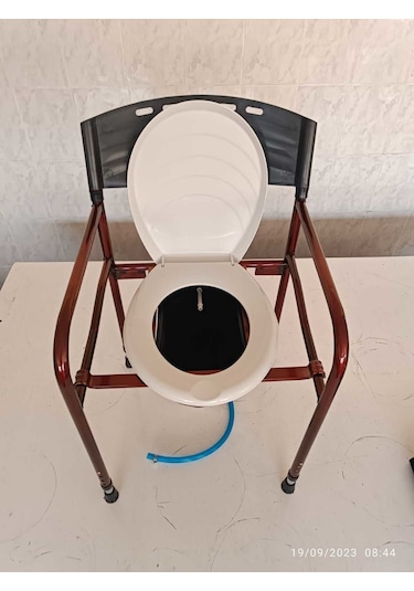 Medikaltec Taharet Musluklu Mobil Tuvalet Banyo Sandalyesi Klozet Yükseltici Hastalar Için Klozet