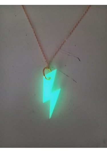Karanlıkta Parlayan Fosforlu Şimşek Küpe Kolye Seti Yeşil
