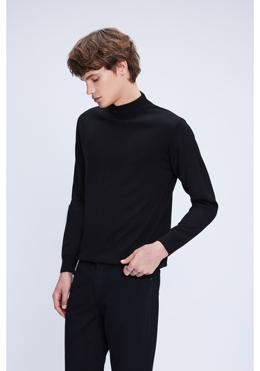 Siyah Regular Fit Düz Yarım Balıkçı Yaka Yünlü Triko Kazak Siyah