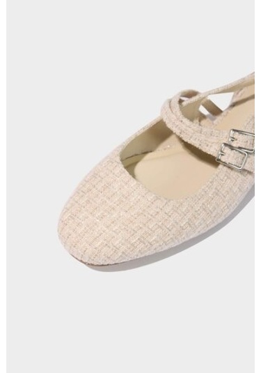 DeFacto Kadın Düz Taban Balerin Sandalet D8964AX25SMBG123 Bej