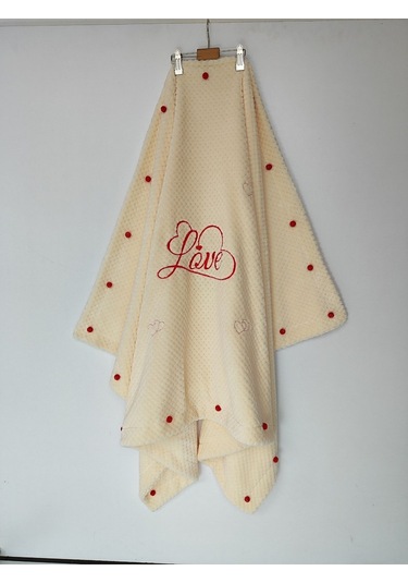Tv Battaniyesi Love Nakışiı Kalpli Ponponlu Koltuk Şalı Battaniye Hediyelik Örtü Oyun Matı Ekru