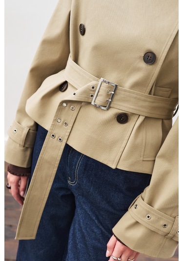 Kemerli Kısa Trençkot Kum Kum