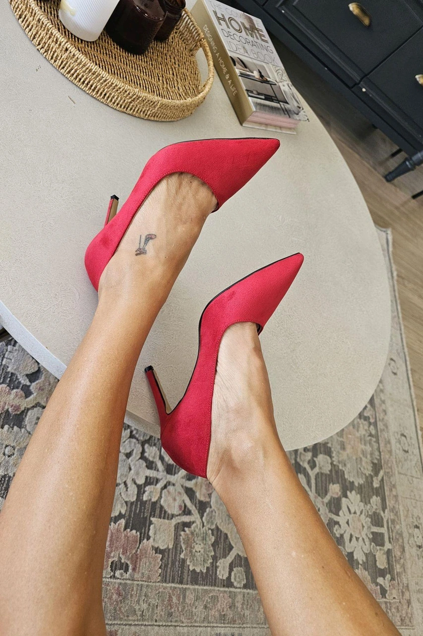 10 1814 Topukla Kadın İnce Topuklu Stiletto Ayakkabı Kırmızı Süet