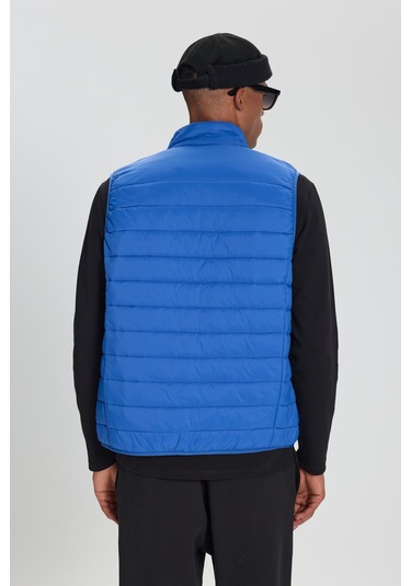 AC&Co / Altınyıldız Classics  Erkek Indıgo Rüzgar Geçirmez Taşınabilir Çantalı Sıcak Tutan Elyaf Dolgulu Ultra Hafif Standart Fit Şişme Yelek Indıgo