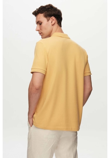 Ds Damat Regular Fit Açık Sarı Pike Dokulu %100 Pamuk Kıvrılmaz Polo Yaka Nakışlı T-Shirt 4HC14ORT51000 Sarı Ds Damat Regular Fit Açık Sarı Pike Dokulu %100 Pamuk Kıvrılmaz Polo Yaka Nakışlı T-Shirt 4HC14ORT51000 Sarı