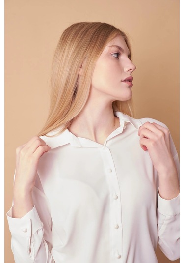 Kadın Yakalı Düşük Omuzlu Uzun Kol Likrasız Kumaş Gömlek-krem Krem