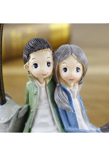 Kanepede Oturan Aşıklar Işıklı Sevgili Biblosu