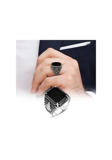 Tuğra Desenli Kare Oniks Taşlı 925 Gümüş Erkek Yüzük