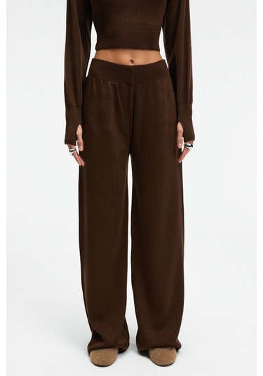 Grımelange Marıposa Kadın Yuvarlak Yaka Çizgi Desenli Crop Geniş Paça Triko Kahverengi Alt-üst Takım Kahverengi