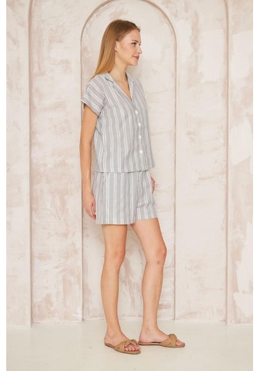 Kadın Özel Kumaş Ceket Yaka Beli Lastikli Kısa Kol Gömlek Cepli Şort Takım 3625290 Siyah - Beyaz