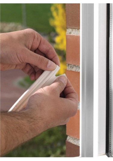 Tesamoll D-profil Kapı Pencere İzolasyon Bandı, 6mx9mmx7mm, Beyaz + Kapı Altı Hava Akımı Önleyici Fırça, 1mx37mm