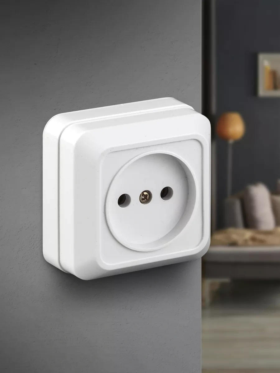 Intro Quadro Yüzey Montajlı Tekli Topraklaması Olmayan Priz 16a-250v 135543663 2-201-01