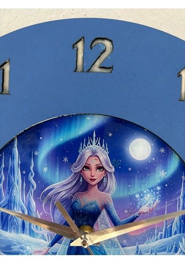 Kişiye Özel İsimli Çocuk Odası Duvar Saati Epoksi Dolgulu 35 Cm Masallar Serisi Mavi - Beyaz
