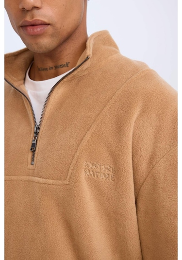 DeFacto Comfort Regular Fit Rahat Kalıp Dik Yaka Baskılı Polar Sweatshirt C7793AX24AUBN124 Kahve Kahverengi DeFacto Comfort Regular Fit Rahat Kalıp Dik Yaka Baskılı Polar Sweatshirt C7793AX24AUBN124 Kahve Kahverengi