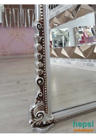 Matmazel Model Gümüş Renk Varaklı Ayaklı Boy Aynası Gümüş