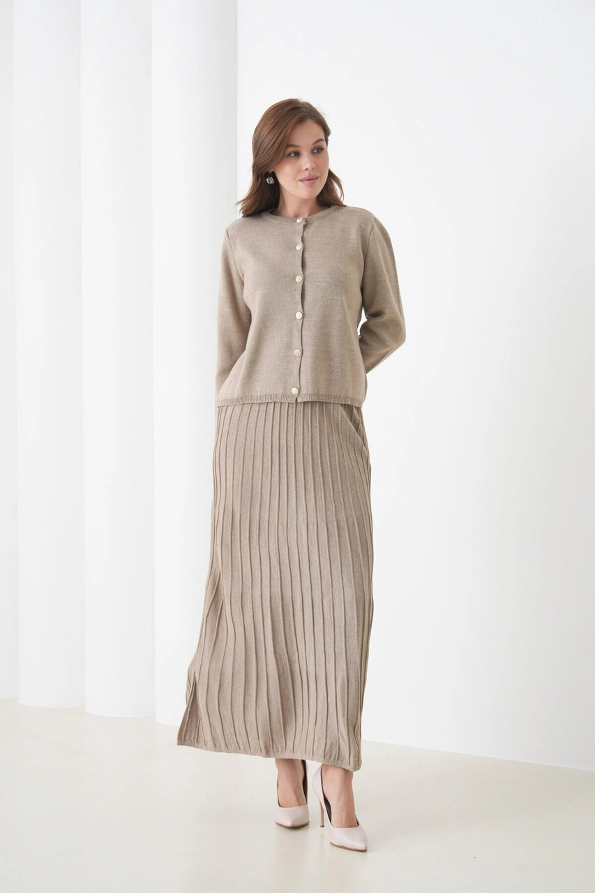 Kadın Pileli Etek Kazağı Düğmeli Tesettüre Uygun Örgü Triko Etekli Ceket Takım Vizon